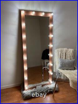 Full body vanity mirror with lights 60 x 24 Bluetooth with USB